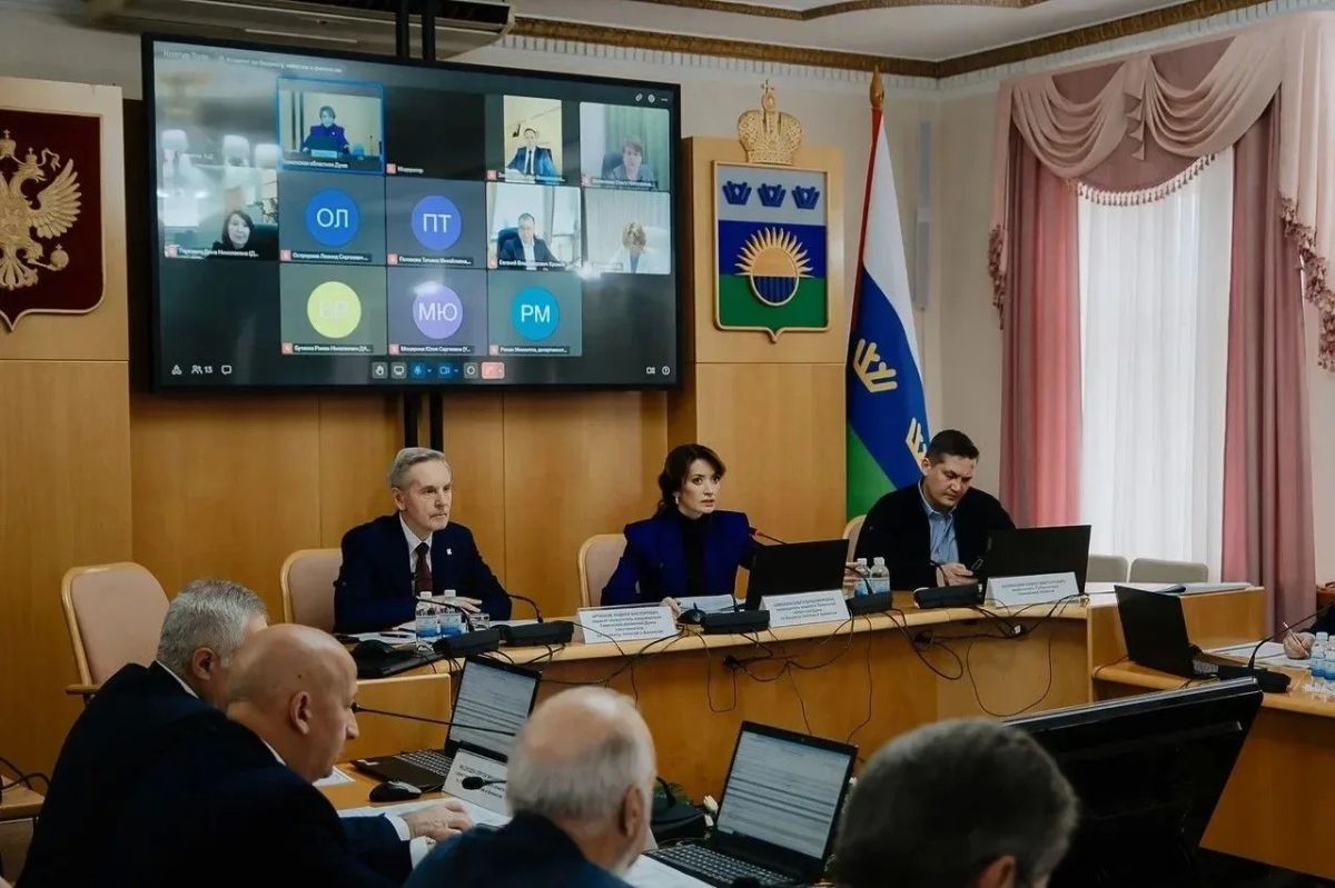 В облдуме прошли заседания профильных комитетов и постоянной комиссии