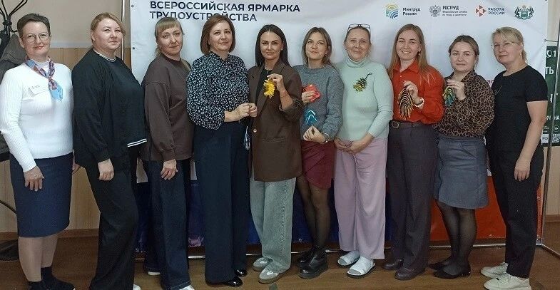 В Исетске снова зажглись огоньки вдохновения — в клубе «Дамская шкатулка» вновь собралась команда неравнодушных женщин