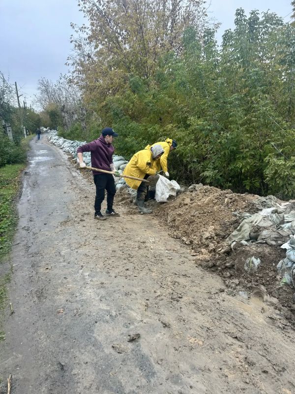 Пришло время убирать мешки с песком