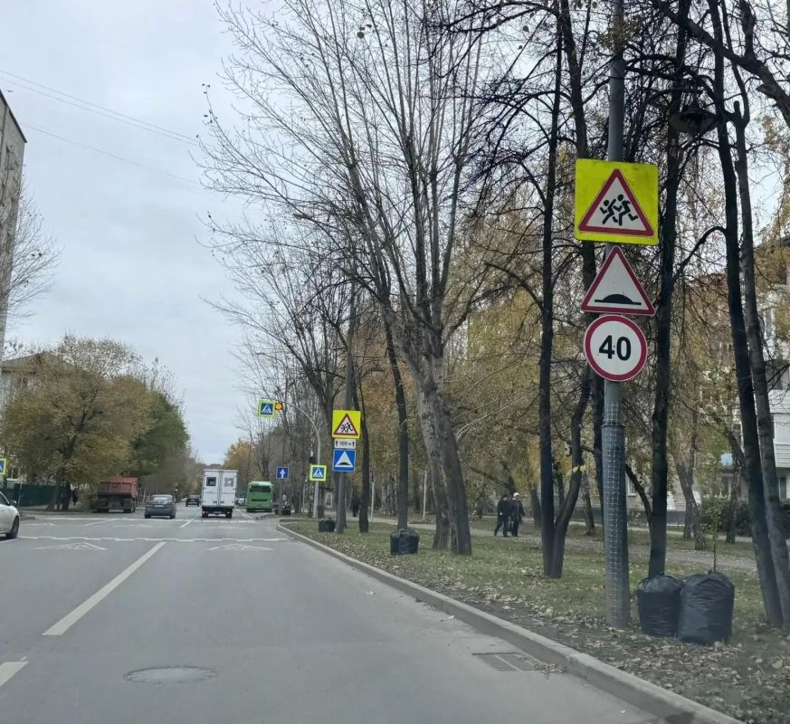 «Тропа без пакетов»: в Калининском округе в рамках фестиваля «Чистый город — общее дело» прошла экологическая акция «Тропа без пакетов»: в Калининском округе в рамках фестиваля «Чистый город — общее дело» прошла экологическая акция