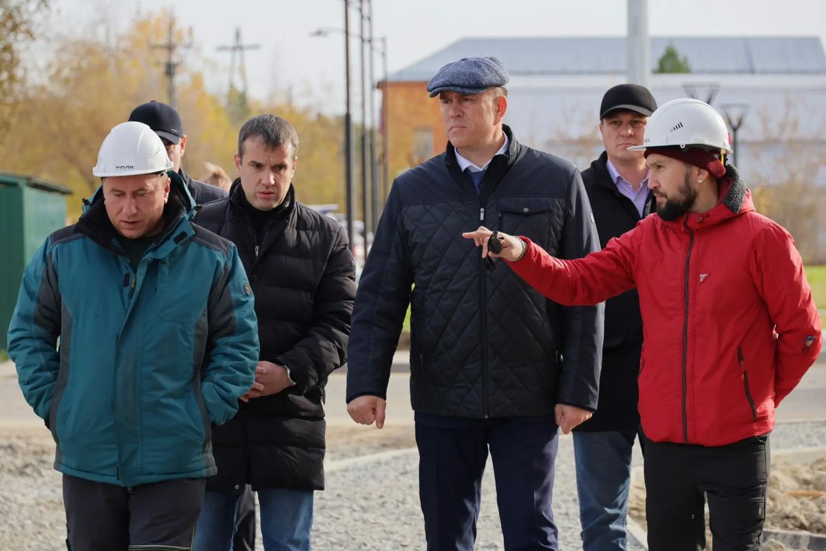 Рабочий выезд на площадки строящихся МКД в микрорайоне 3Б и на улице Радищева Рабочий выезд на площадки строящихся МКД в микрорайоне 3Б и на улице Радищева