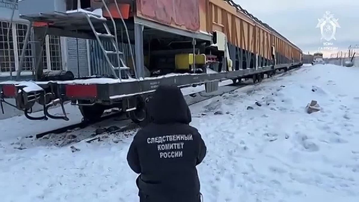 Двух подростков из Тобольска осудили за поджог железнодорожной техники