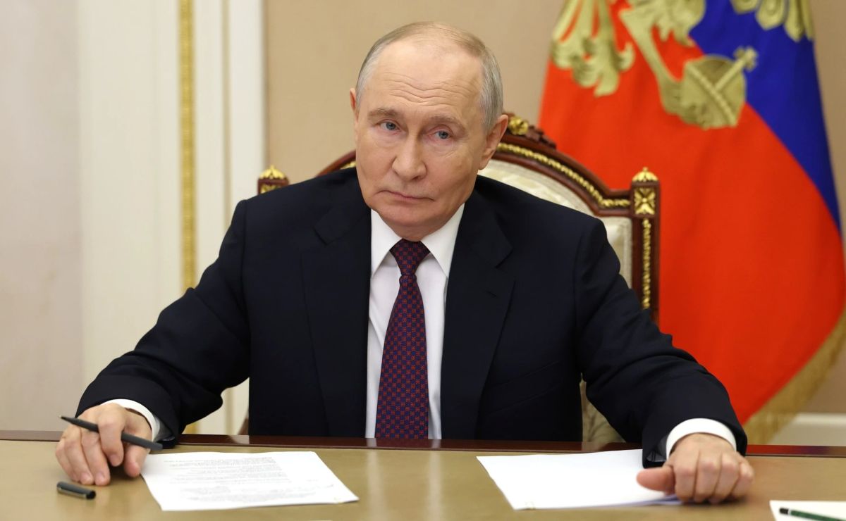 Президент России Владимир Путин наградил жителей Тюменской области государственными наградами