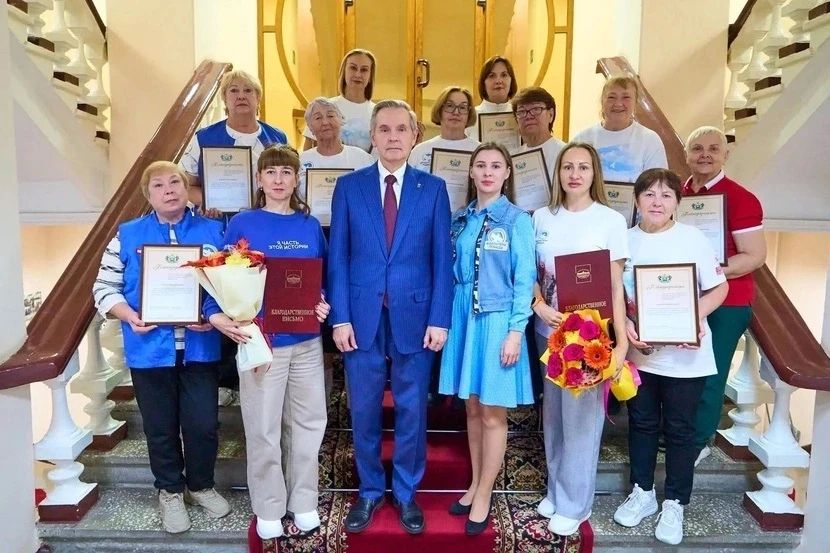 В Тюменской областной Думе наградили активистов движения «Волонтёры Победы»