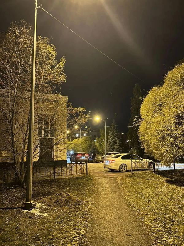 Управа Ленинского округа запустила освещение у ДК «Поиск» в Антипино Управа Ленинского округа запустила освещение у ДК «Поиск» в Антипино
