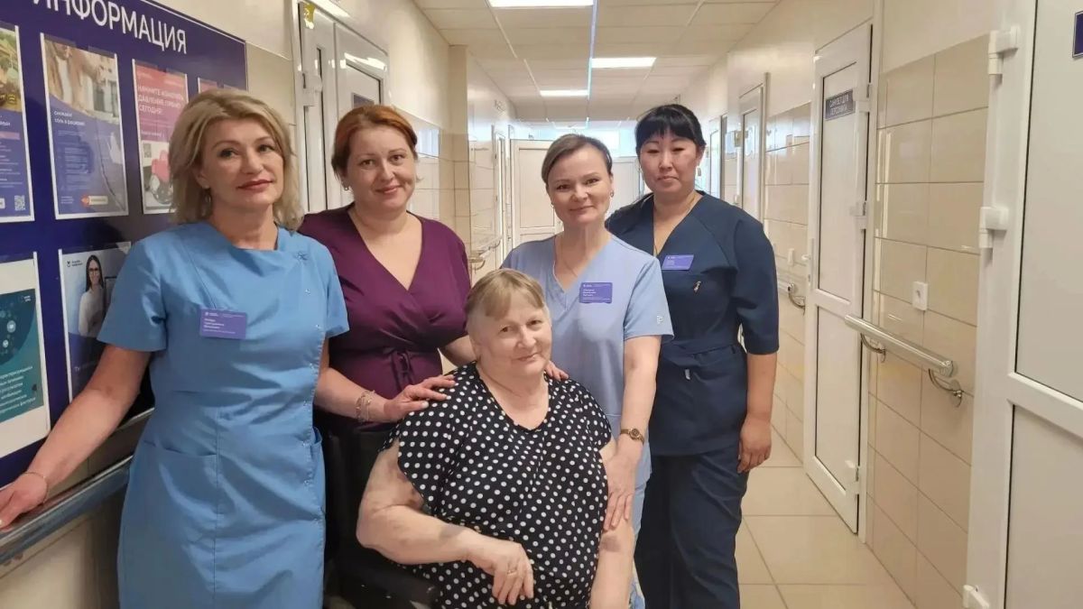 «Подарили второй шанс»: медики ОБ № 15 дважды спасли пациентку в критическом состоянии