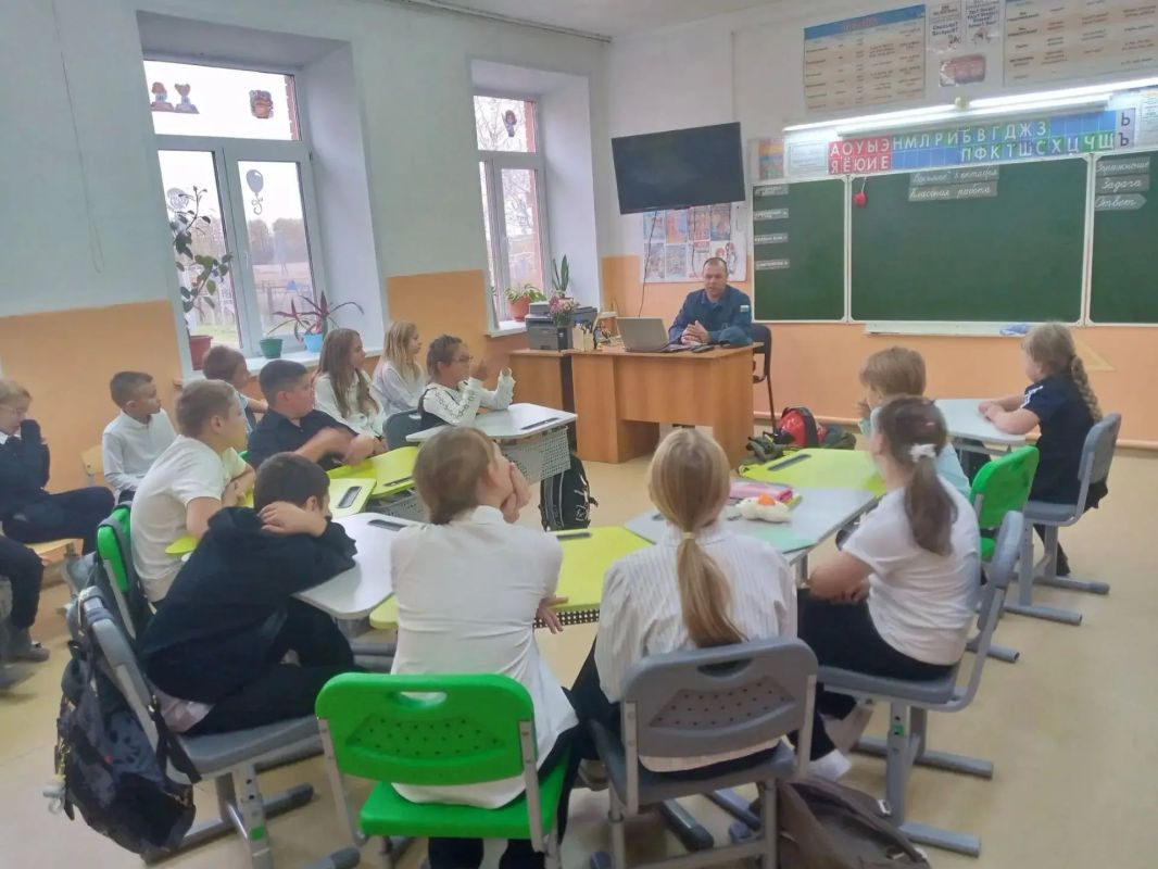 "Боёвка" - это не просто снаряжение, а боевая одежда пожарного! "Боёвка" - это не просто снаряжение, а боевая одежда пожарного!