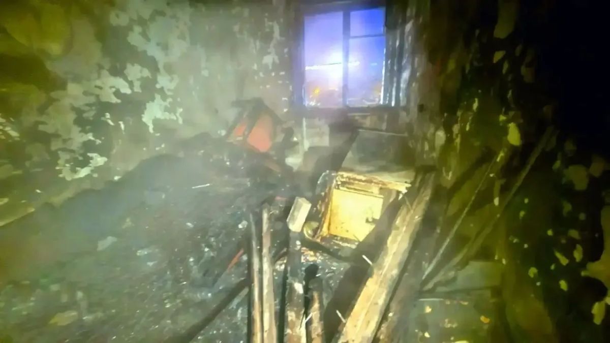 Жилой дом горел в Созоново: 2 человека получили травмы, еще 8 — эвакуировали