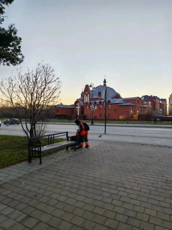 Город становится уютнее: Тобольск активно готовится к зиме Город становится уютнее: Тобольск активно готовится к зиме