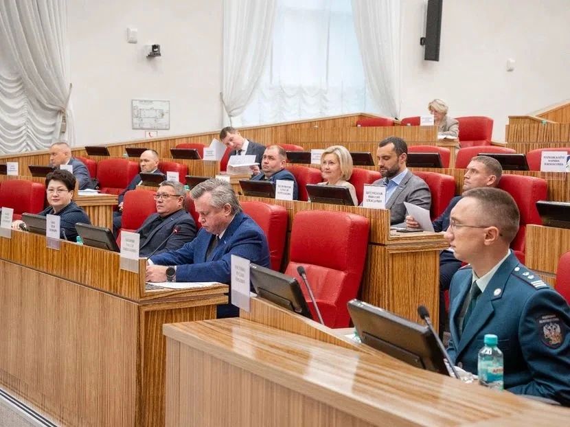 В Законодательном Собрании Ямала обсудили переход малого и среднего бизнеса на автоматизированную упрощённую систему налогообложения