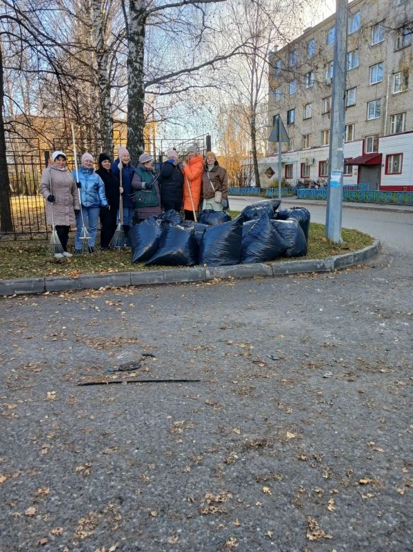 Тобольск становится чище! Общегородской субботник продолжается Тобольск становится чище! Общегородской субботник продолжается