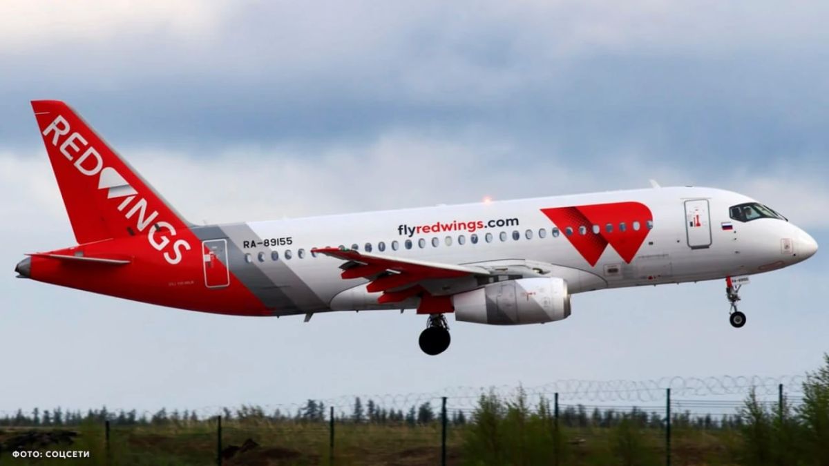 Самолёт Red Wings задержали на 8 часов из-за технических проблем с Superjet