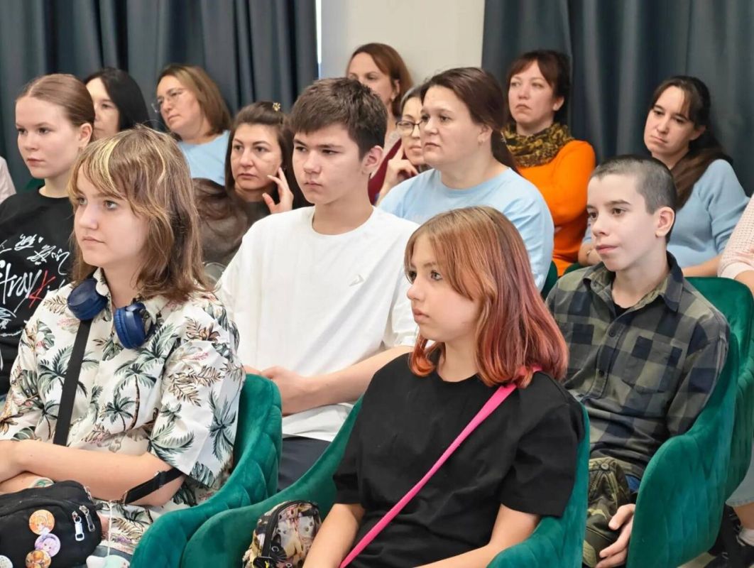 Старт третьему потоку проекта для подростков "Поколение Z" дали в Тюмени Старт третьему потоку проекта для подростков "Поколение Z" дали в Тюмени