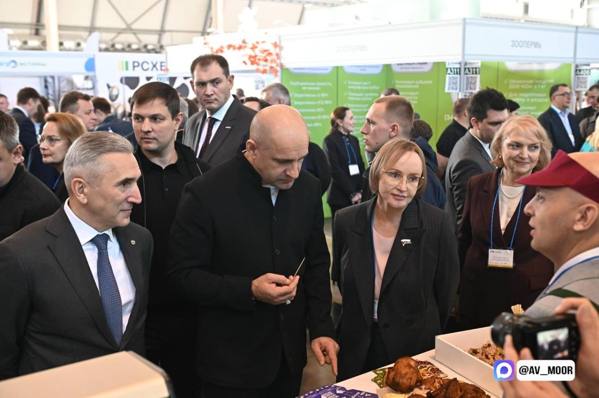 Александр Моор: Сегодня работаю в Екатеринбурге на XIV Межрегиональной агропромышленной выставке Александр Моор: Сегодня работаю в Екатеринбурге на XIV Межрегиональной агропромышленной выставке
