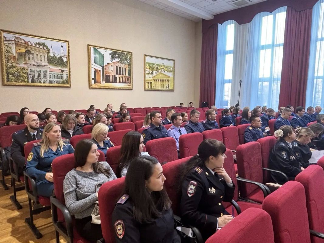Сегодня, 28 октября 2026 года, под председательством заместителя прокурора Тюменской области Сергея Долгих состоялось межведомственное совещание, посвященное рассмотрению причин и условий вынесения судами области... Сегодня, 28 октября 2026 года, под председательством заместителя прокурора Тюменской области Сергея Долгих состоялось межведомственное совещание, посвященное рассмотрению причин и условий вынесения судами области...