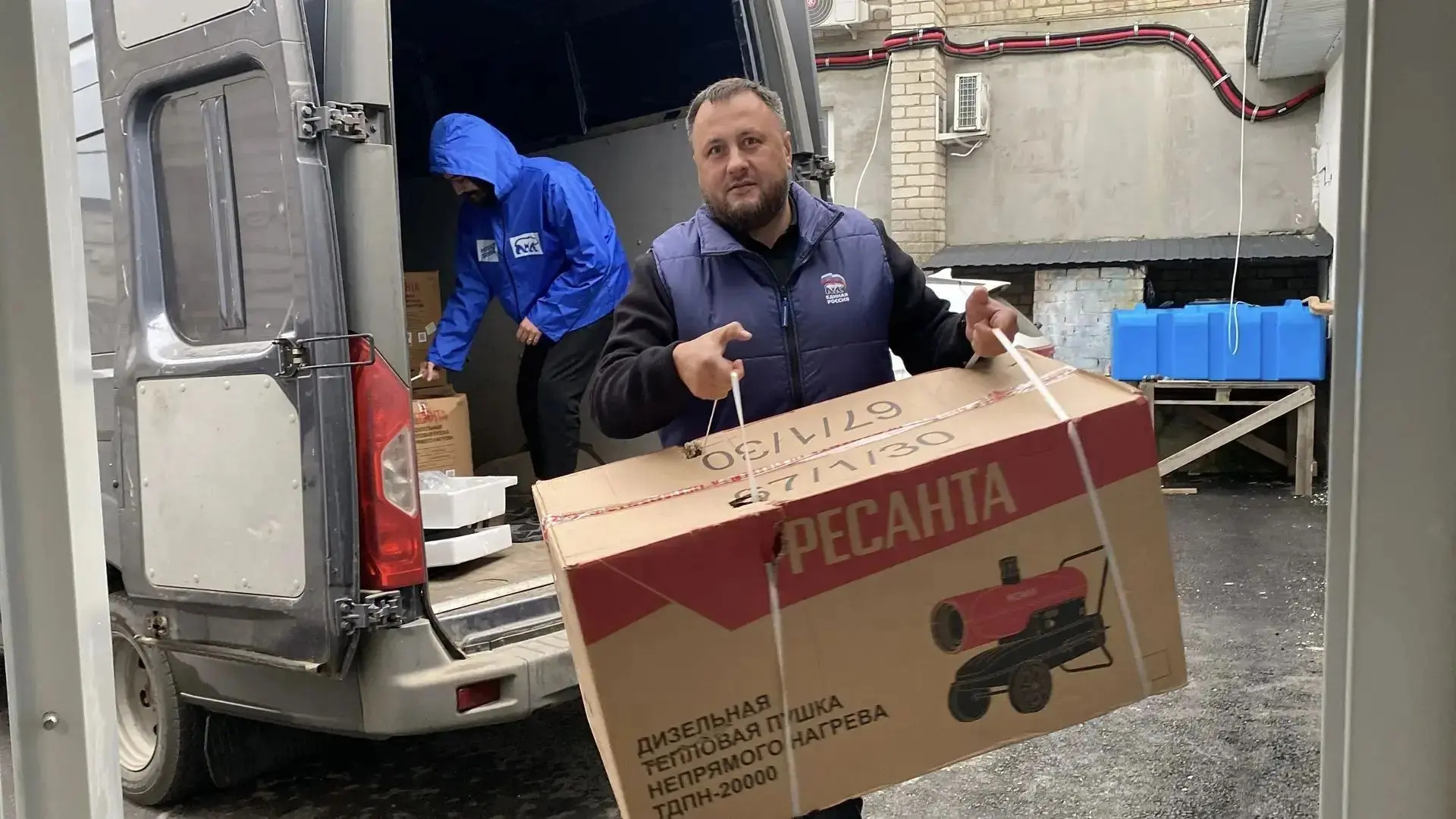 Анна Кузнецова: Наш Гумштаб вместе с «Отцами России» передали помощь жителям Алешек