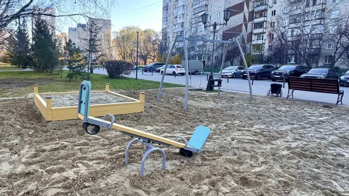 Встречайте обновленные детскую и спортивную площадки на бульваре Чукмалдина в Восточном округе Встречайте обновленные детскую и спортивную площадки на бульваре Чукмалдина в Восточном округе