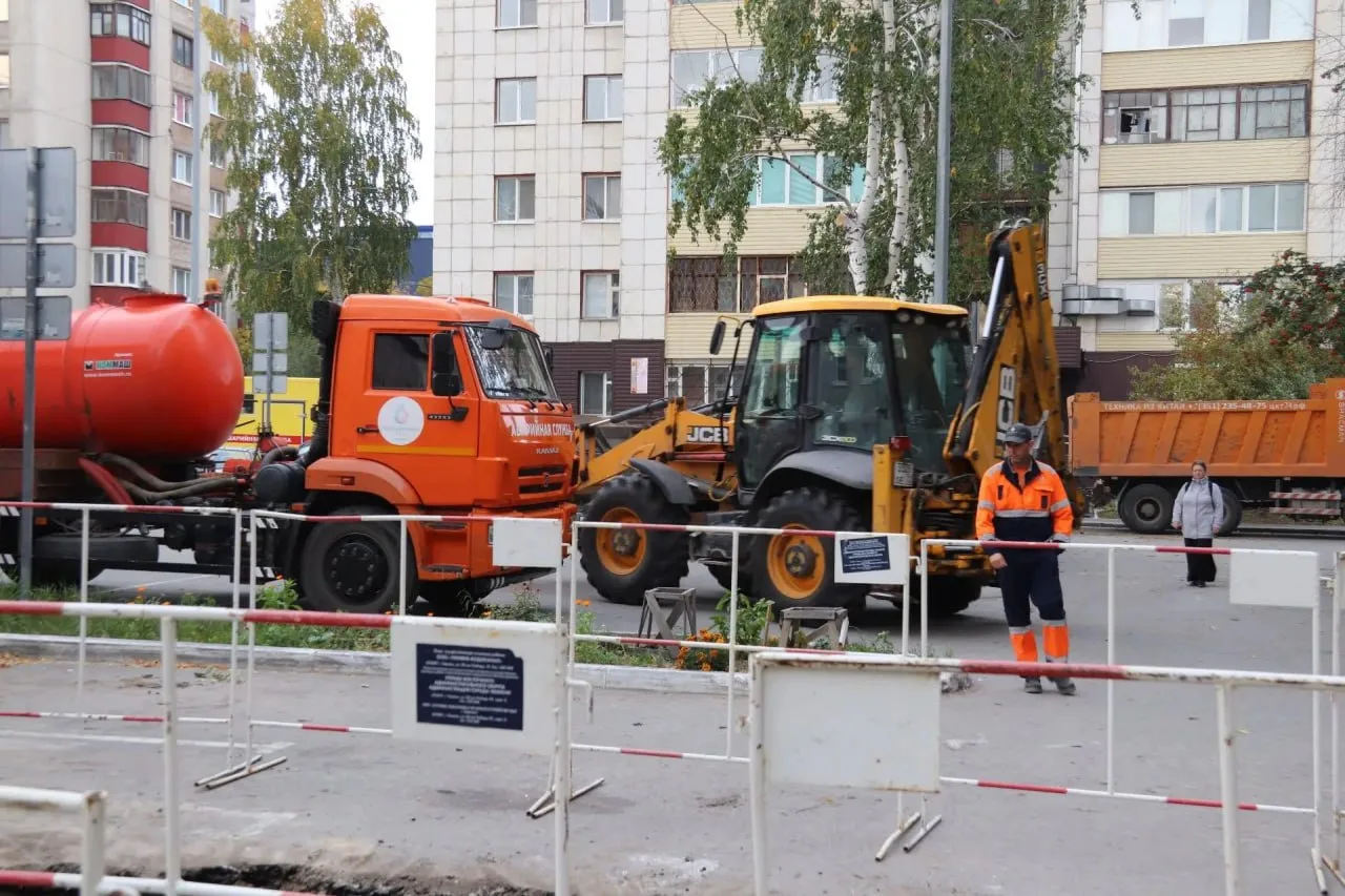 Заречный проезд перекрыли из-за ремонта труб